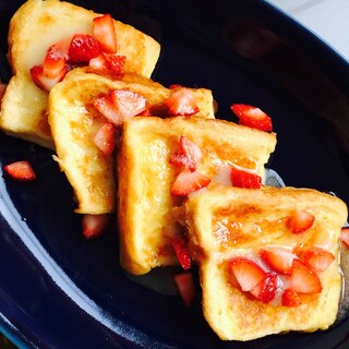 苺と蜂蜜のフレンチトースト